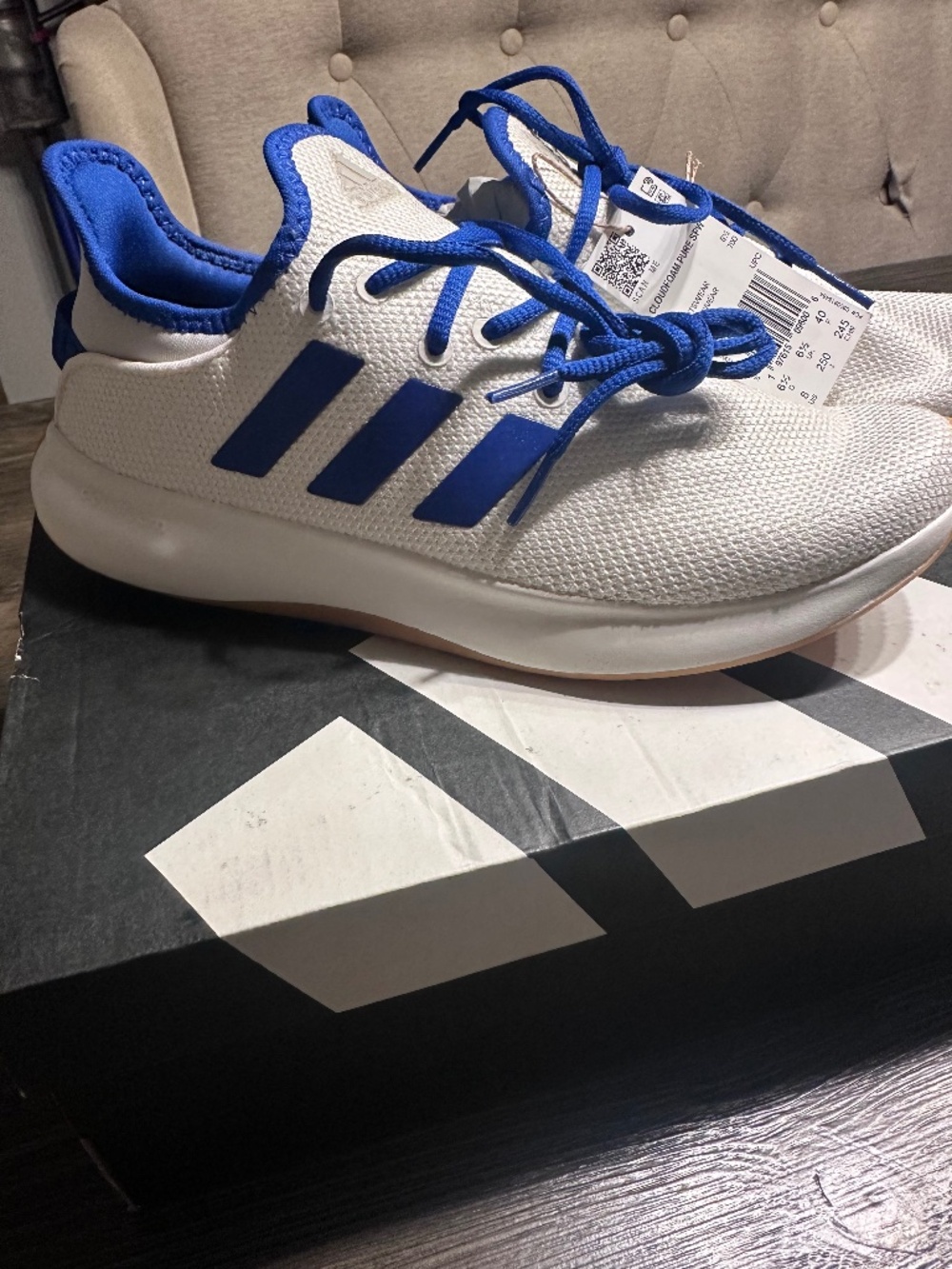 Adidas Sneakers